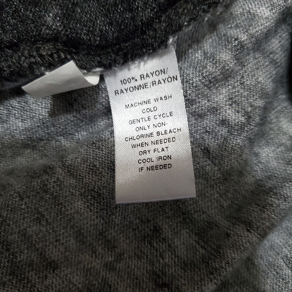 2/$10 LOFT Long Sleeve Thin Sweater - Picture 5 of 5